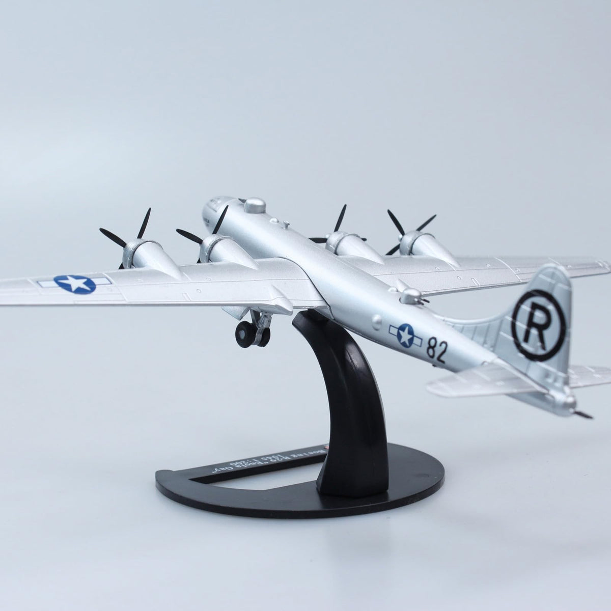 1:200 Alloy B-29 Bomber Aircraft Model W651858